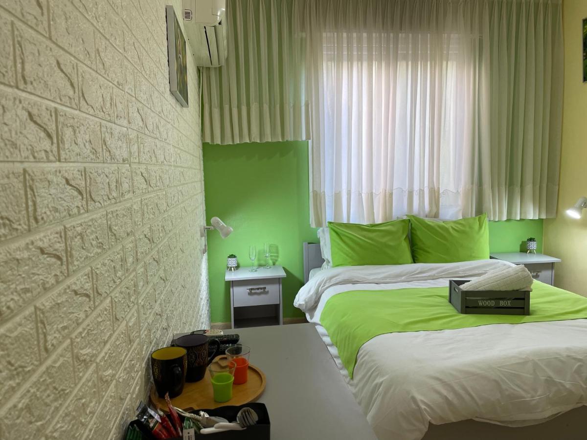 Breezot Yam Hotel Нахария Екстериор снимка