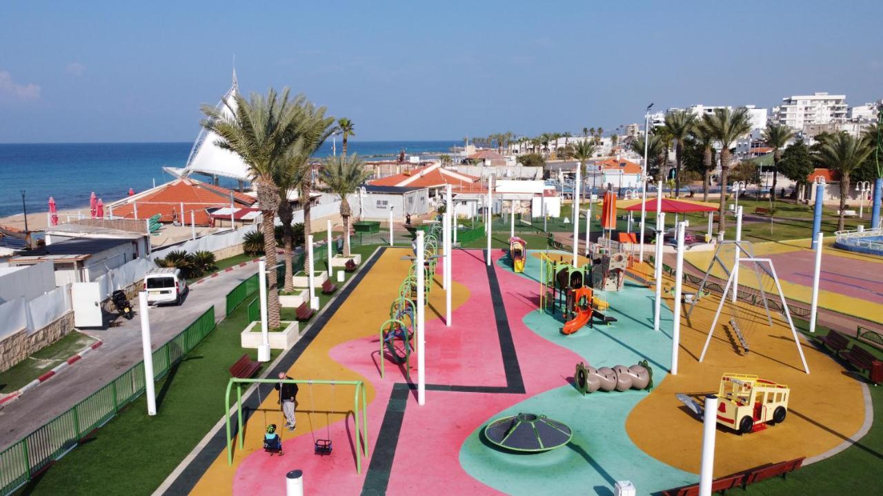 Breezot Yam Hotel Нахария Екстериор снимка