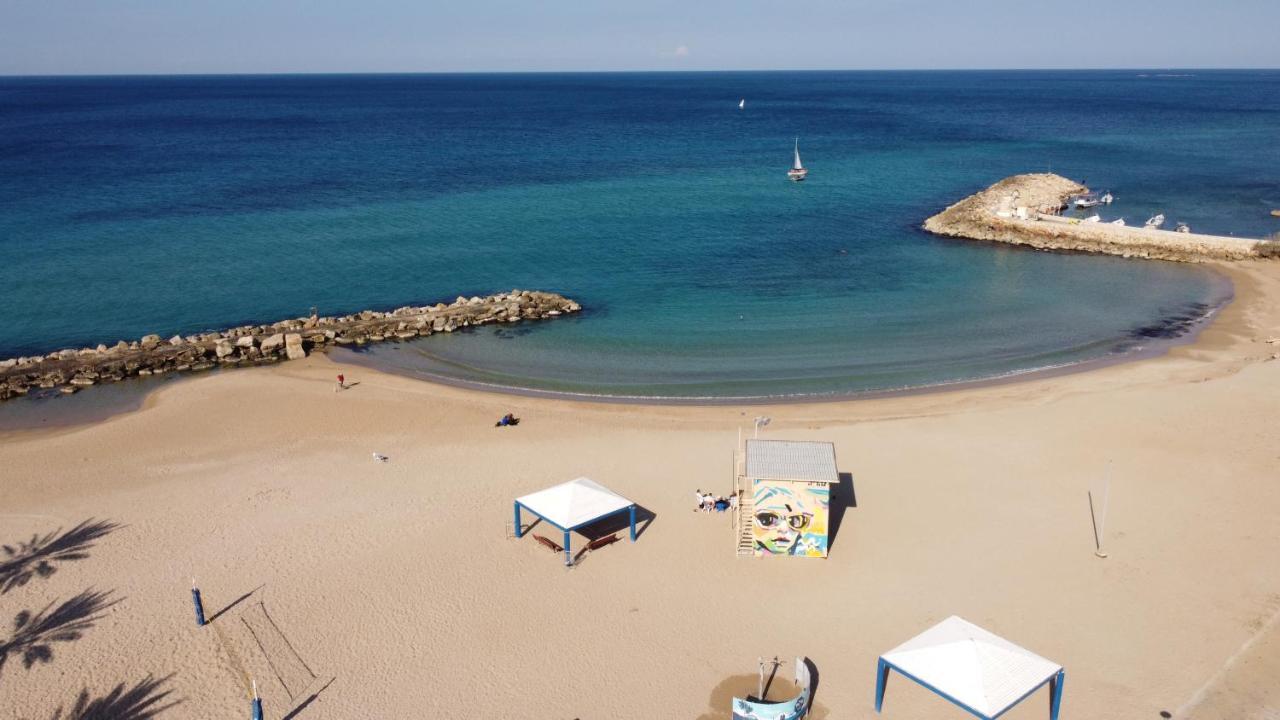 Breezot Yam Hotel Нахария Екстериор снимка