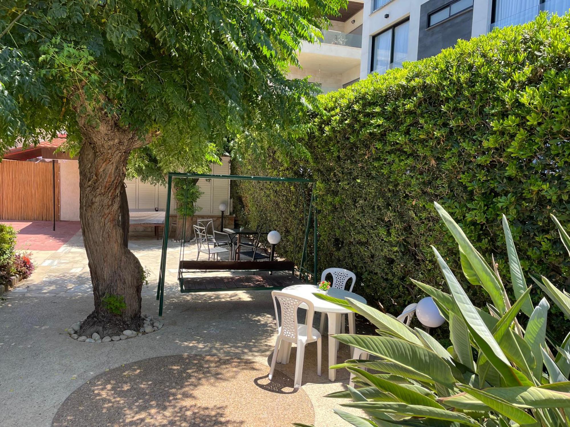 Breezot Yam Hotel Нахария Екстериор снимка