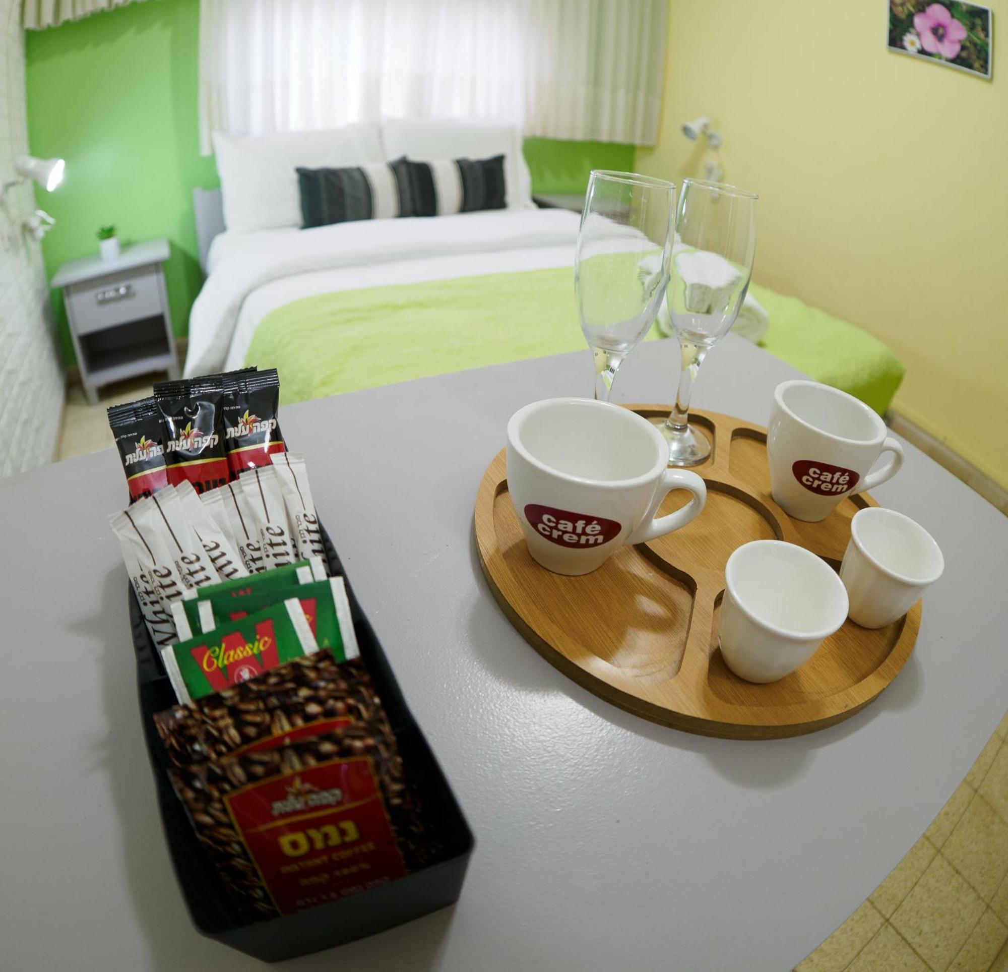 Breezot Yam Hotel Нахария Екстериор снимка